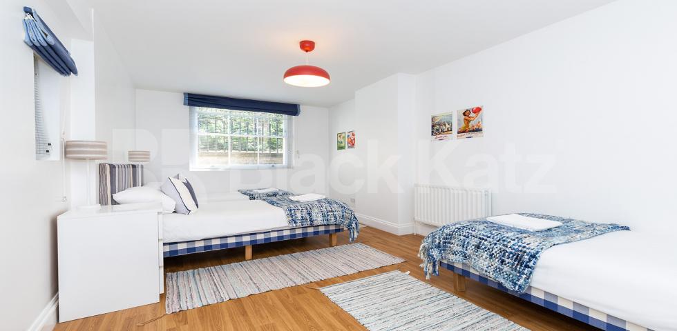 			NEW INSTRUCTION!, 2 Bedroom, 1 bath, 1 reception Flat			 Bedford Place, RUSSELL SQUARE